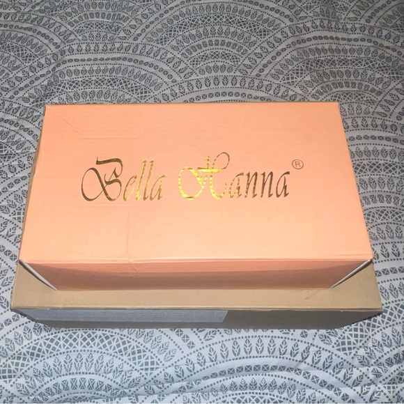 Womens Size 9 Bella Hanna Low Heel Pumps Black Nubu New In Box - Picture 8 of 9